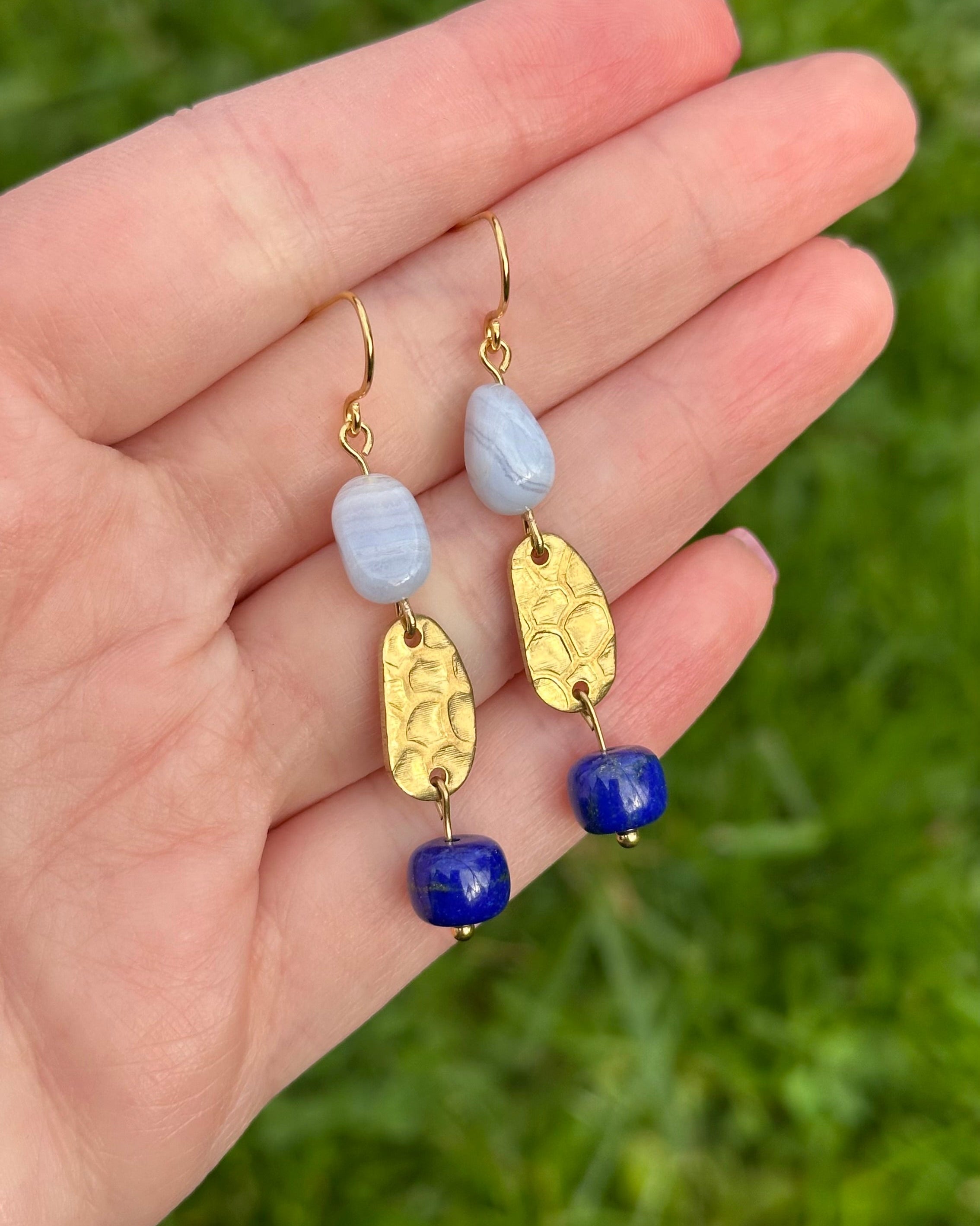 Ohrringe „Lapislazuli/Chalcedon“